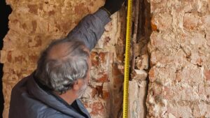 herstel werkzaamheden muur